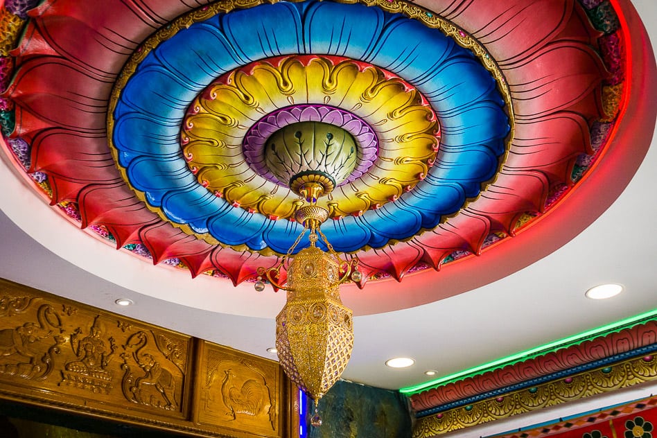Visiting the Batu Caves near Kuala Lumpur - A complete guide Batu Caves Colourful Kuala Lumpur Malaysia