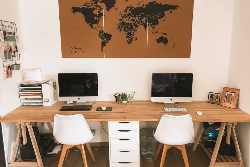 10 strategies to work from home with kids (without going insane) Dedicated work space for work from home moms and dads