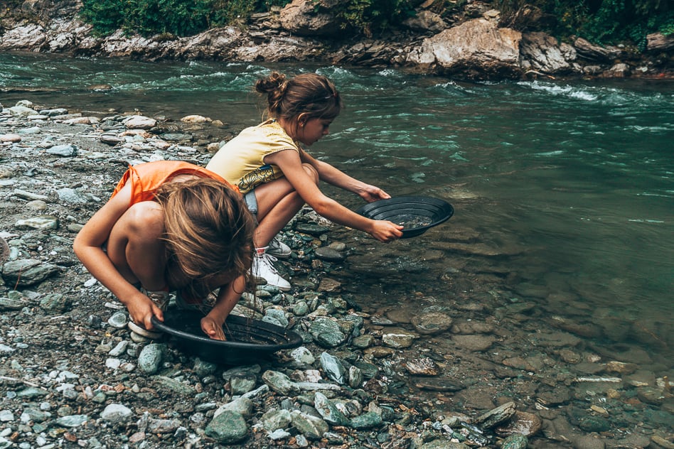 A jeep tour with Nomad Safaris, an amazing family adventure! Nomad Safaris Gold Arrow River Queenstown