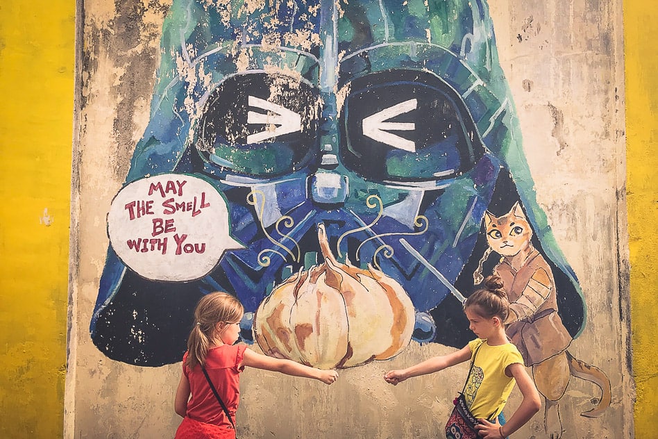 Travel Diary #3: Welcome in Ipoh Street Art Darth Vader Ipoh Malaysia