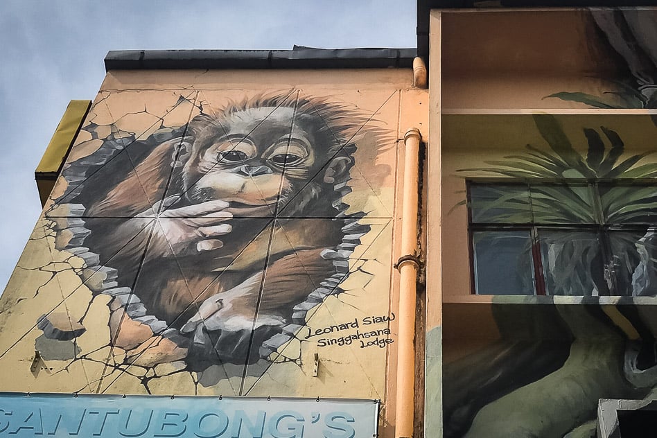 Ontdek de prachtige street art in Maleisië Kuching Sarawak Borneo Street Art Orang-utan Singgahsana