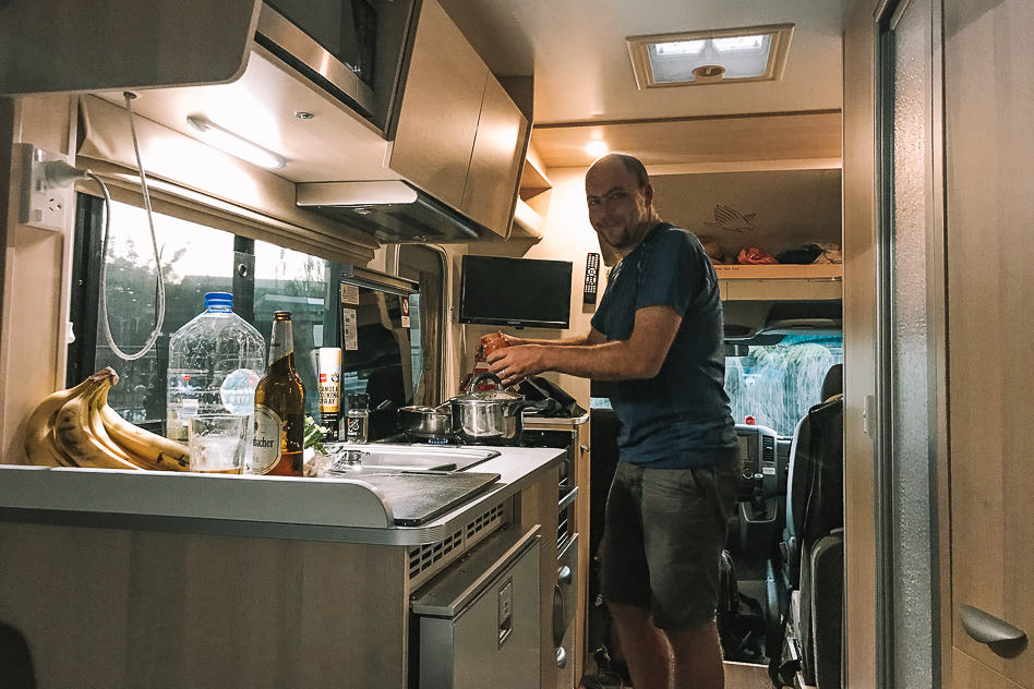 Reisdagboek #18: Nieuw-Zeeland, het Zuidereiland deel 4 Cooking Campervan Maui Picton