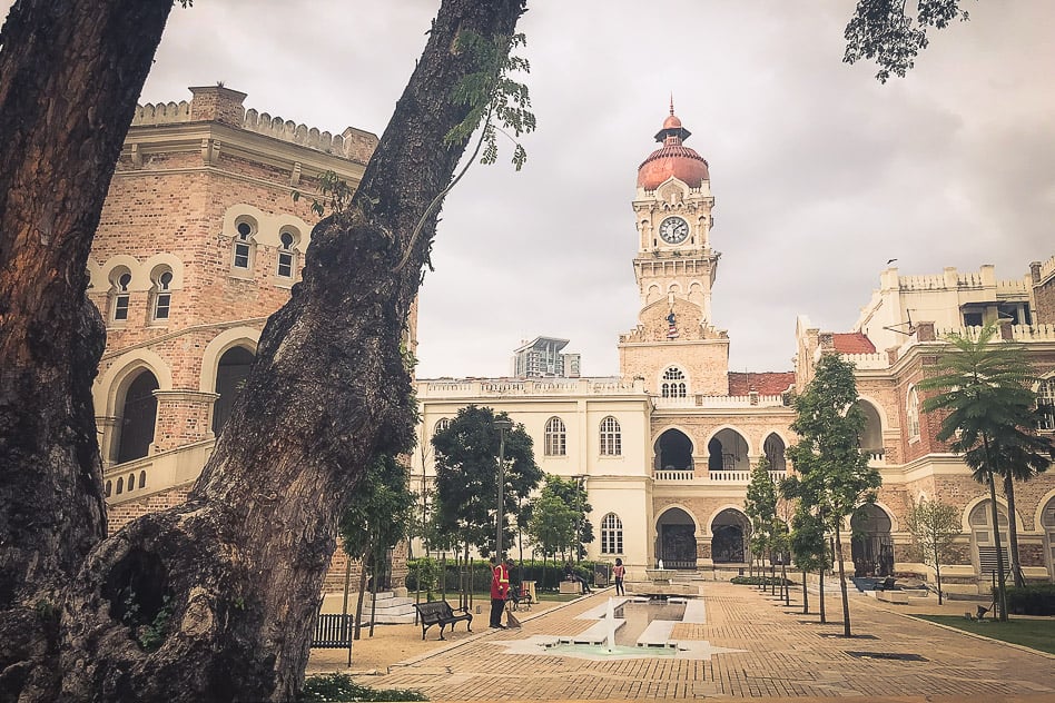 Reisdagboek #2: Op verkenning in Kuala Lumpur Sultan Abdul Samad Kuala Lumpur River of Life