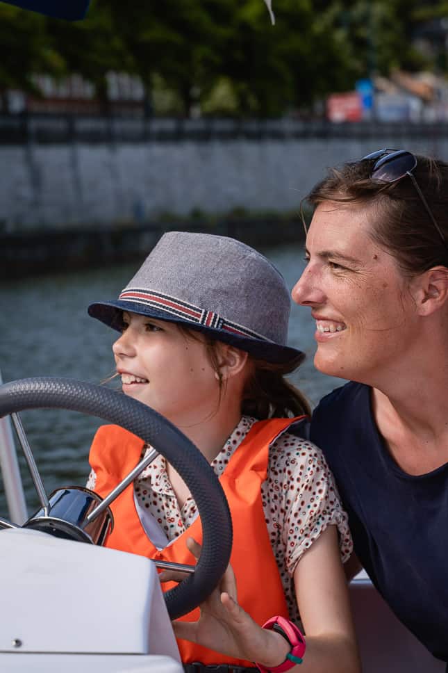 Family boat tour Meuse Namur Ardennes