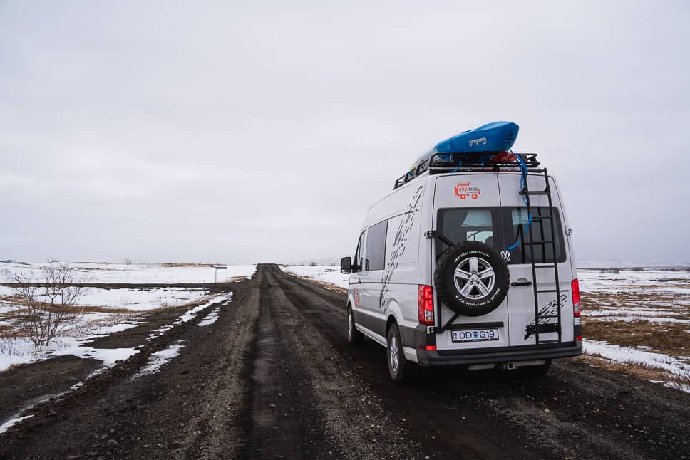 Driving in winter in Iceland: the complete guide Gravel roads Iceland winter campervan