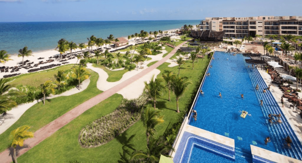 The best family resorts in Riviera Maya best family resorts riviera maya - royalton