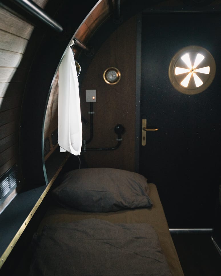 Aeronaut Cabine Rookburgh Phantasialand overnight