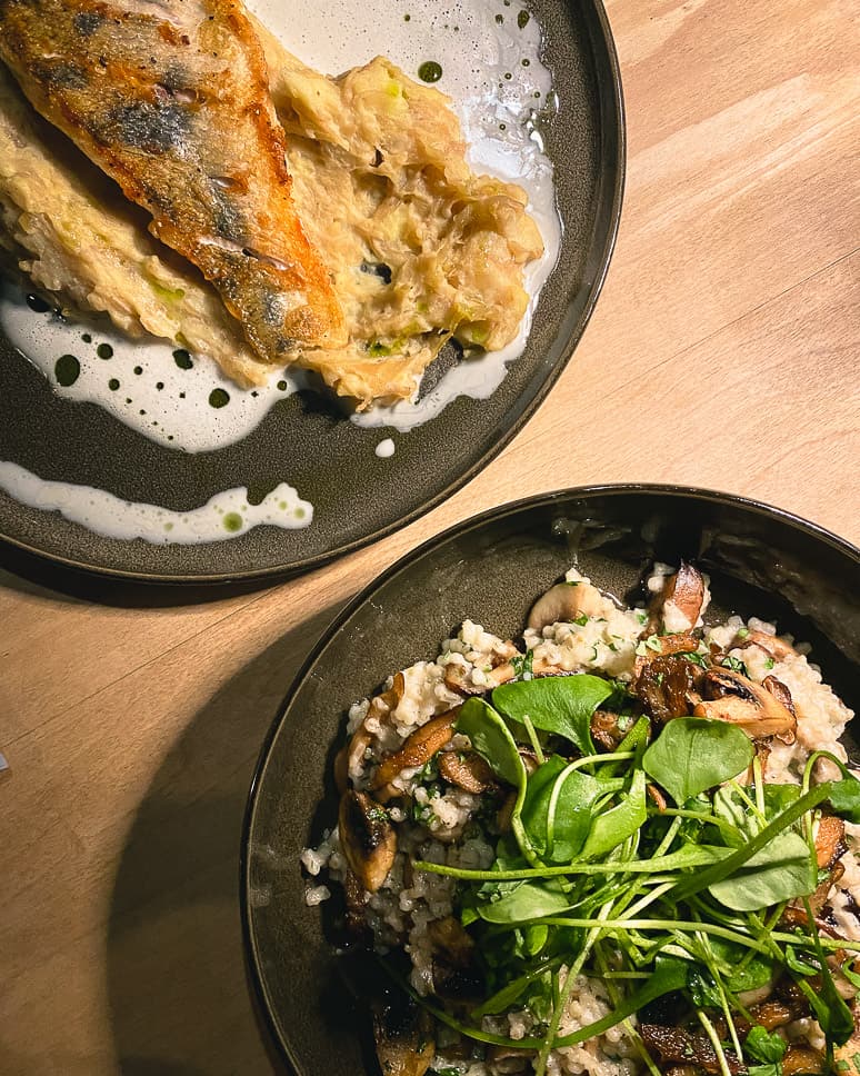 The perfect city trip to Aachen in Germany. Restaurant in Aachen Zum Postwagen Diner