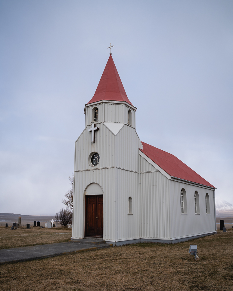picture of the glaumbaer church in iceland