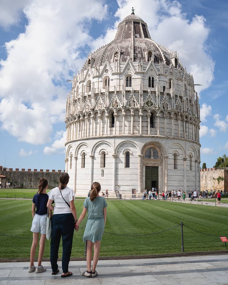 Bezienswaardigheden Pisa: top attracties en tips Wat te doen in het doopkapel van Pisa