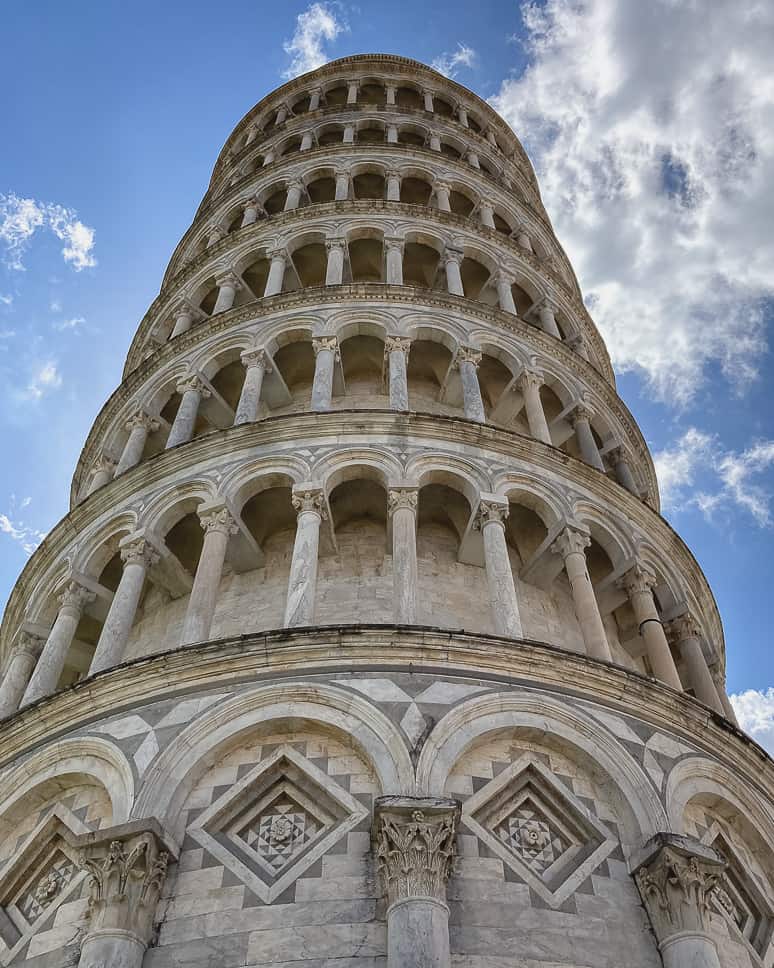 Bezienswaardigheden Pisa: top attracties en tips De scheve toren van Pisa, één van de bezienswaardigheden