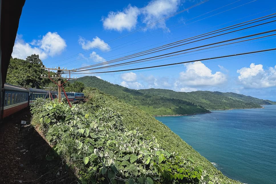 Met de trein van Hoi An naar Hue