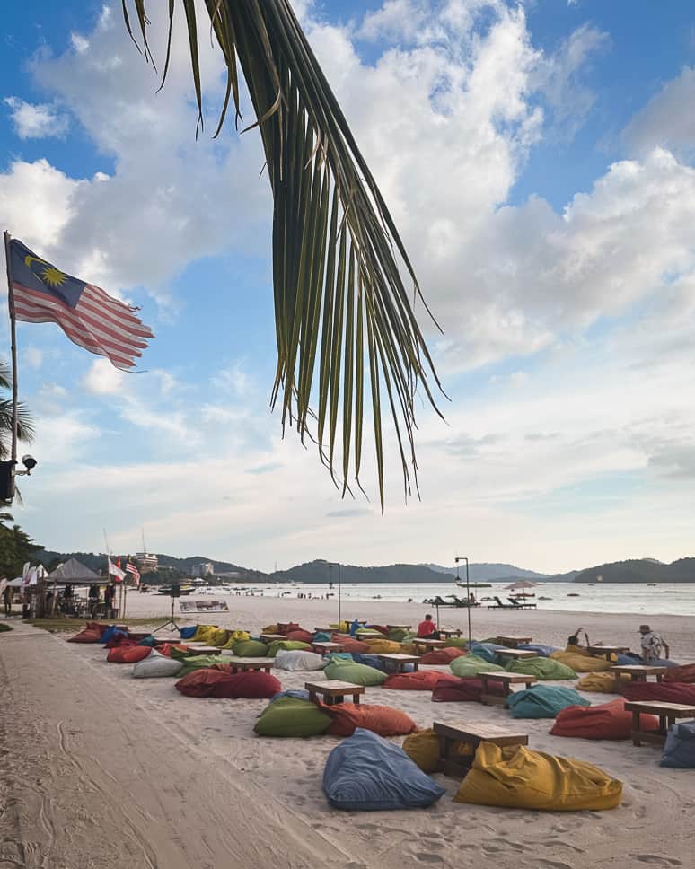 Pantai Cenang Langkawi Kalut Beach Bar