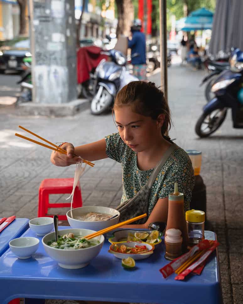 Rondreis Vietnam: De ultieme reisroute voor 3 weken Vietnam + tips Street food Ho Chi Minh City Reisroute Vietnam