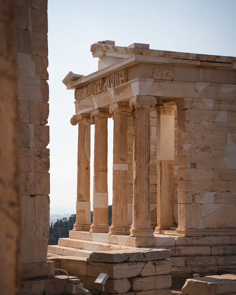 Discover what to do in Athens + the nicest neighborhoods What to do Athene Acropolis