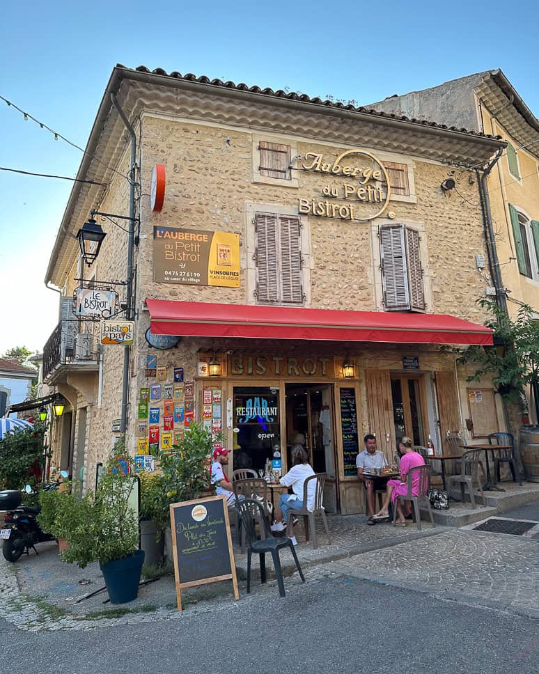 20x the best things to do in Provence, France Best restaurants in Provence Vinsobres