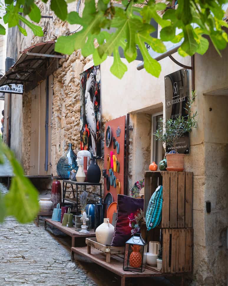 20x the best things to do in Provence, France France Provence Gordes Atelier