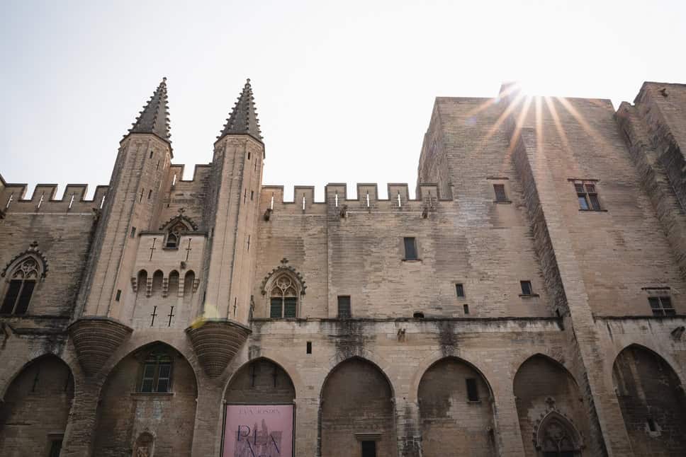 20x the best things to do in Provence, France Provence Avignon Palais du Papes