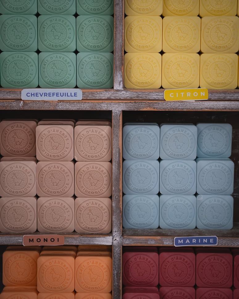 20x the best things to do in Provence, France Shopping in Provence Soap