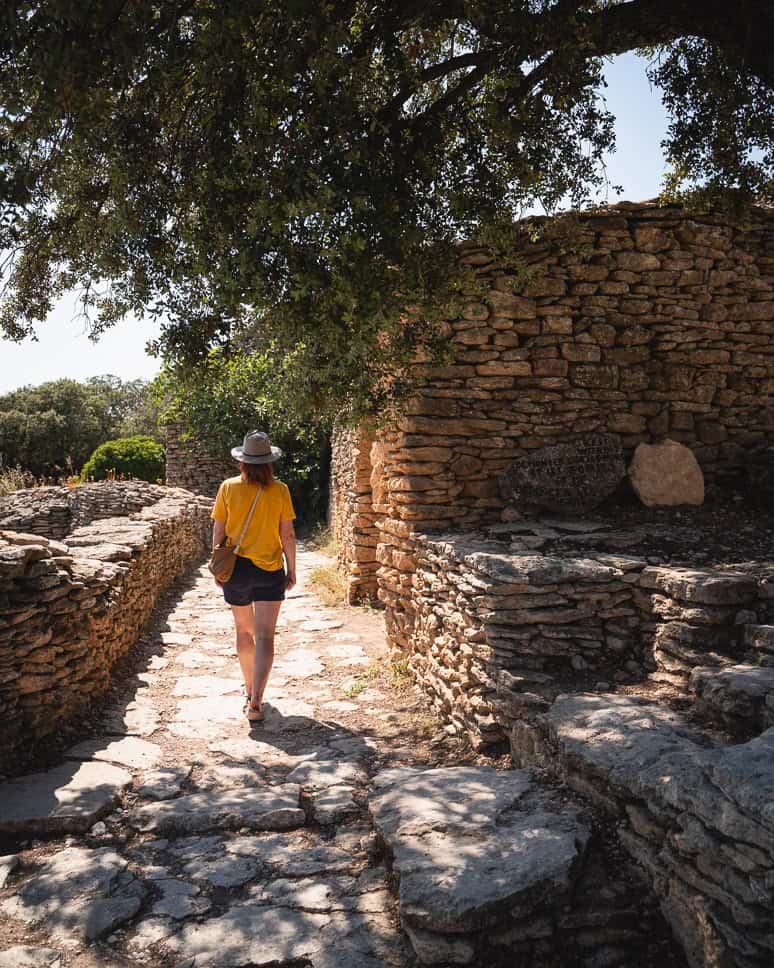 20x the best things to do in Provence, France Villages des Bories Gordes