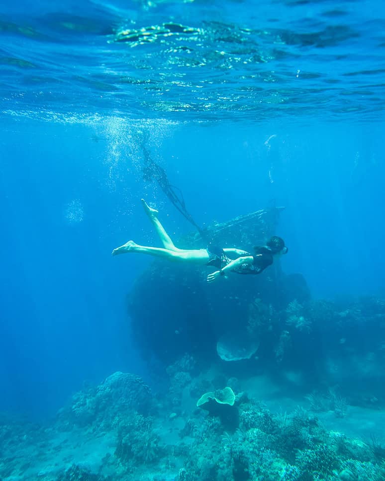 14x Wat te doen in Amed in Bali: heerlijk snorkelen en zwarte lavastranden Amed Snorkeling Japanese Shipwreck