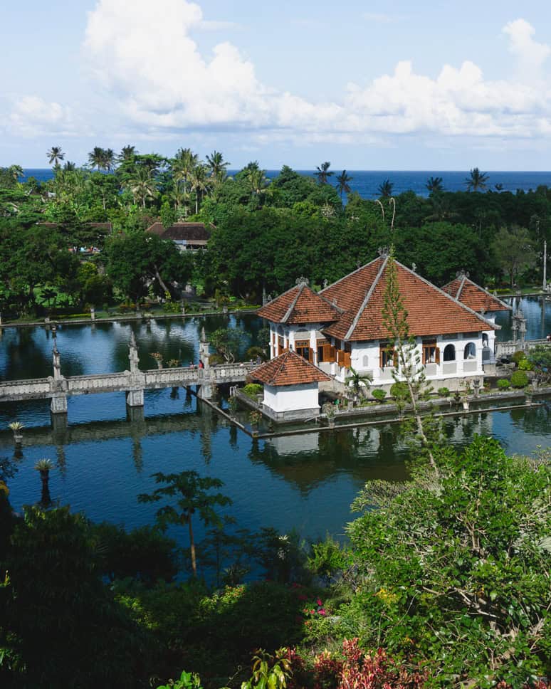14x Wat te doen in Amed in Bali: heerlijk snorkelen en zwarte lavastranden Taman Ujung Waterpaleis Oost Bali Te doen