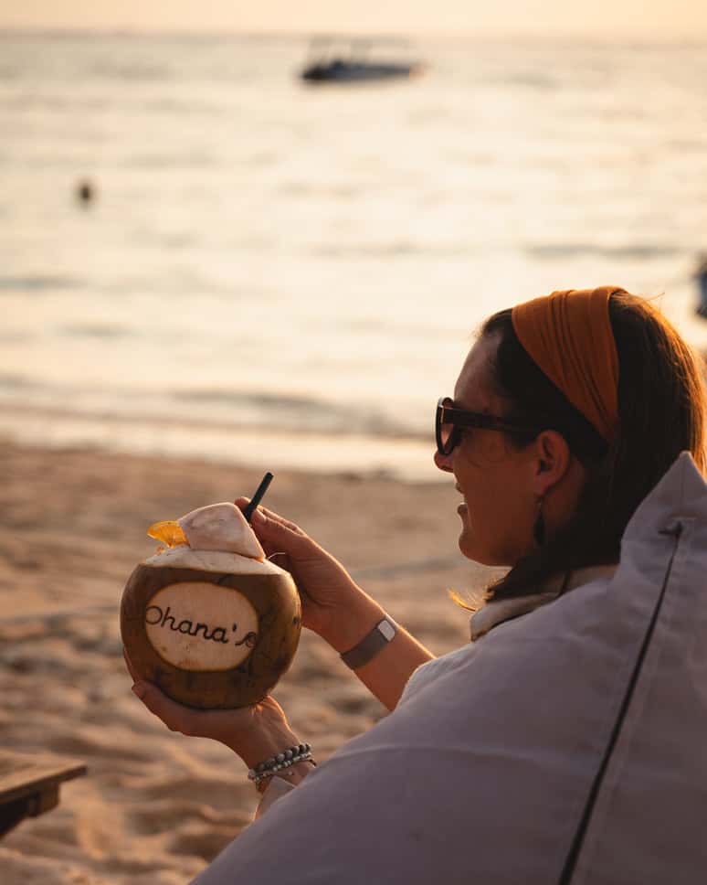 Wat te doen op Nusa Lembongan en Nusa Ceningan: onze beste tips Zonsondergang Jungutbatu Beach Ohana Beach Club