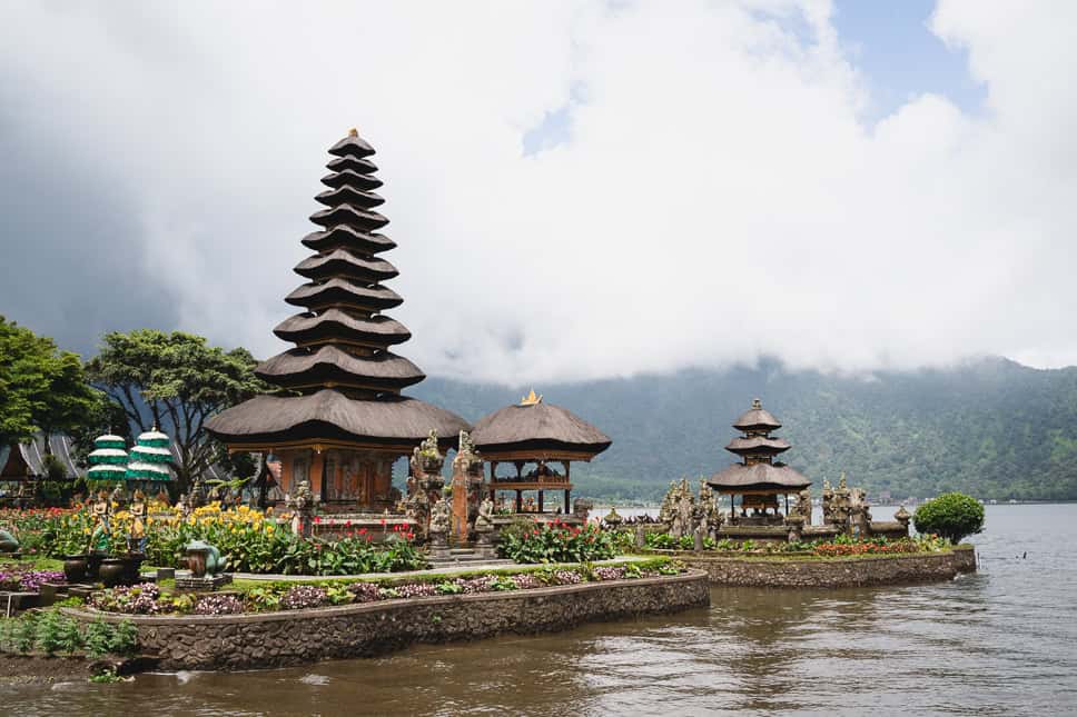 Bali Munduk Water Tempel