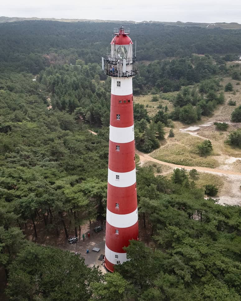 Surfen in Ameland: een weekje op Surf & Family Camp met Ripstar Vuurtoren Ameland Bezienswaardigheden