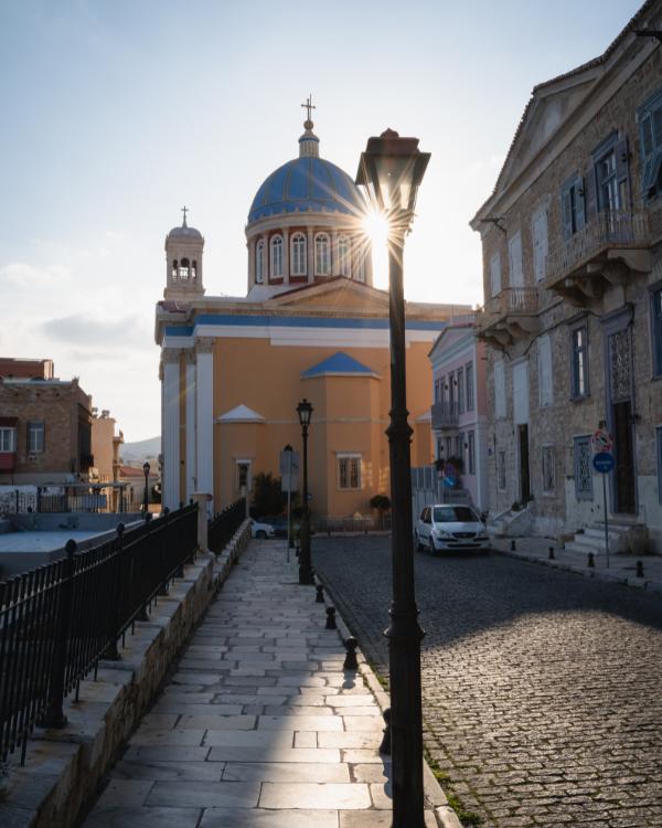 What to do on Syros: Our favourite island in the Cyclades Sunset at Vaporia in Ermoupoli